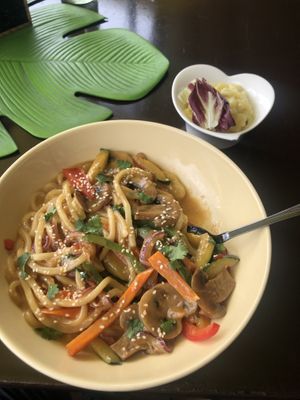 Nudeln und eine Probier Portion vom Kartoffelsalat   at Veggie Oase - Maybe closed in Oberasbach