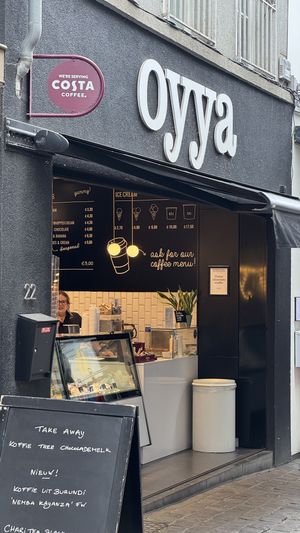   at Oyya in Ghent