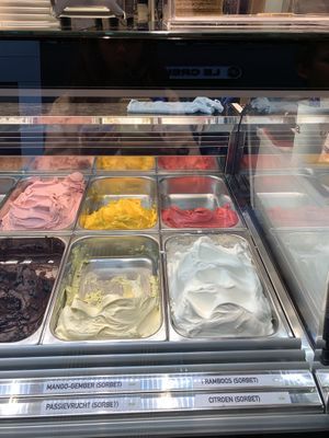 Also 4 sorbet flavours (labelled vegan) at Oyya in Ghent