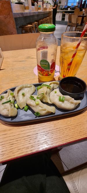 5 veg dumplings at MEL - BAXA - T2 in Melbourne Airport