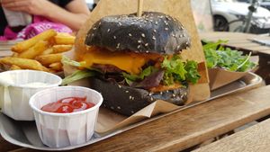 Beyond Deluxe 💗 at VEG'D - Vegan Burgers - F-Hain in Berlin