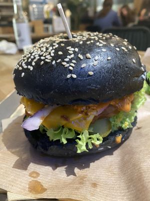 Beyond Deluxe burger  at VEG'D - Vegan Burgers - F-Hain in Berlin