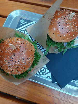  at VEG'D - Vegan Burgers - F-Hain in Berlin