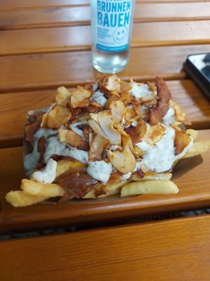 Cheesy Mustard Fries at VEG'D - Vegan Burgers - F-Hain in Berlin