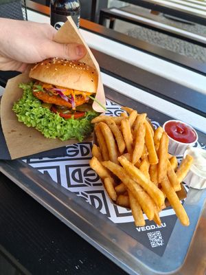  at VEG'D - Vegan Burgers - F-Hain in Berlin