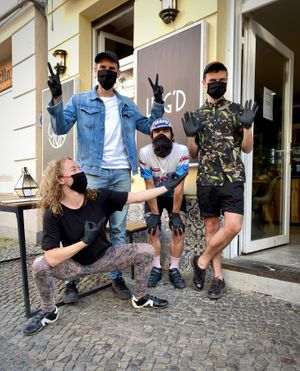 Stay safe & eat burgers at VEG'D - Vegan Burgers - F-Hain in Berlin