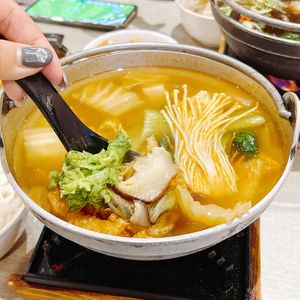 Tom yummy hotpot at Flavours by Saute 寻味•素特 in Central Singapore