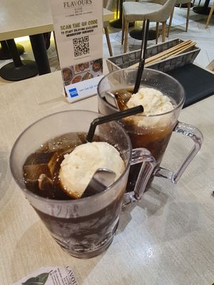 Rootbeer Float  ~ 20/1/22 at Flavours by Saute 寻味•素特 in Central Singapore