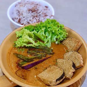 Assam Curry Seaweed Beancurd Slices at Flavours by Saute 寻味•素特 in Central Singapore