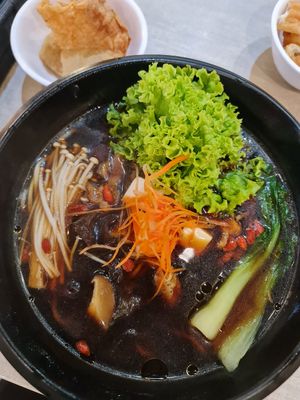 Lion Mane Black Kut Teh with Yiu Tiao Noodle ~  30/11/22 at Flavours by Saute 寻味•素特 in Central Singapore