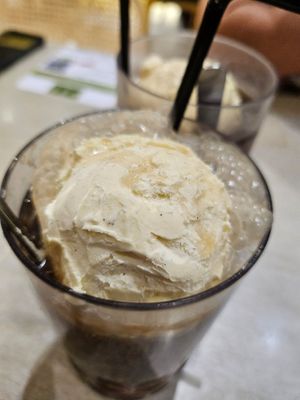 Rootbeer Float ~ 24/1/24 at Flavours by Saute 寻味•素特 in Central Singapore