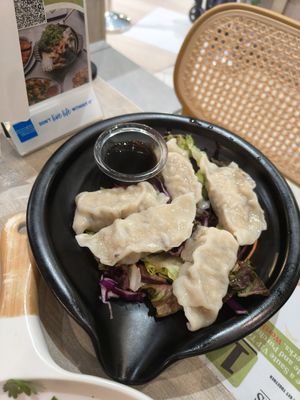 Steam dumplings at Flavours by Saute 寻味•素特 in Central Singapore