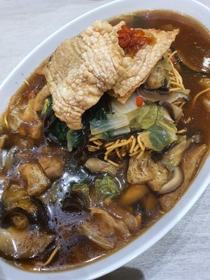 Lion Mane Thick Broth Yee Mee at Flavours by Saute 寻味•素特 in Central Singapore