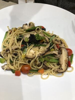 Truffle aglio olio at Flavours by Saute 寻味•素特 in Central Singapore