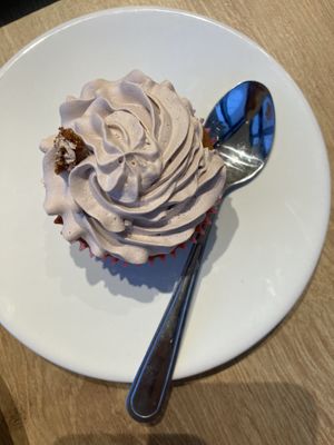 Cupcake at Veganland in Prague