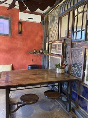   at Muddy Paw in Los Angeles