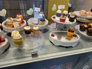 Cupcakes(around 6 or 7 vegan kinds)also the mint one is vegan at I Love Cupcakes in Utrecht