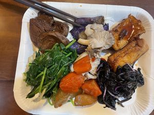 Very good  at Yuè Dé SùShí 悅德素食 in Yilan