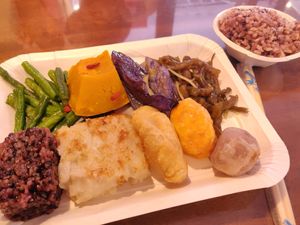 My choice at Yuè Dé SùShí 悅德素食 in Yilan