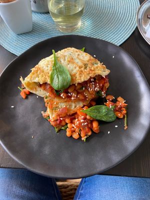 Chickpea omelette at Bistro Les in Decin