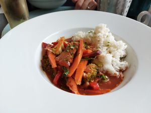 Vegetable ragout with coconut rice at Bistro Les in Decin