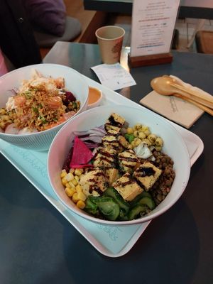  at Hooked Poke 훅트포케 in Seoul