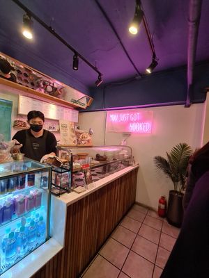  at Hooked Poke 훅트포케 in Seoul