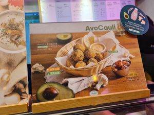  at Hooked Poke 훅트포케 in Seoul