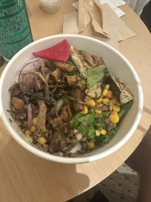   at Hooked Poke 훅트포케 in Seoul