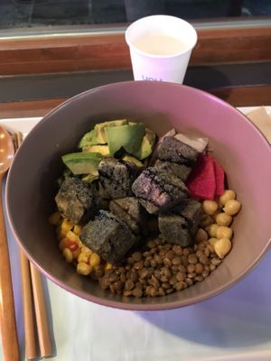 Tofu Bowl 💚 at Hooked Poke 훅트포케 in Seoul