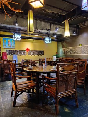 Seating at Yunlaiju - Windlucky - Luohu District in Shenzhen