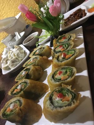 Crispy salad roll at Yunlaiju - Windlucky - Luohu District in Shenzhen