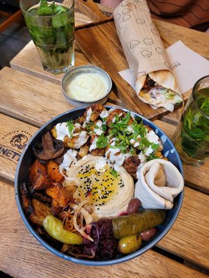 Hummus, Califlower, Grape Leave, Flatbread, sweet Potatoes, Beets, Mushrooms & roasted Celery at Pois Chiche in Brussels