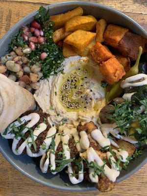 Vegan chef plate  at Pois Chiche in Brussels