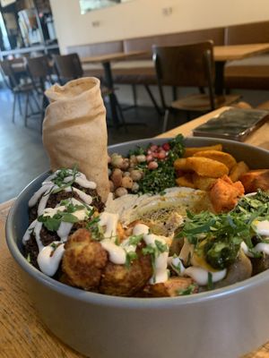 Vegan chef plate  at Pois Chiche in Brussels