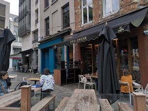 Store front at Pois Chiche in Brussels