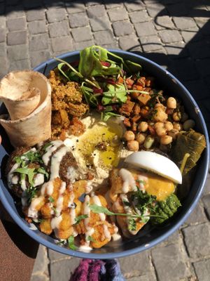 chef’s plate  at Pois Chiche in Brussels