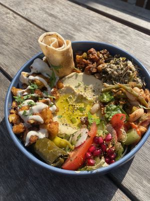 Cauliflower shawarma bowl  at Pois Chiche in Brussels