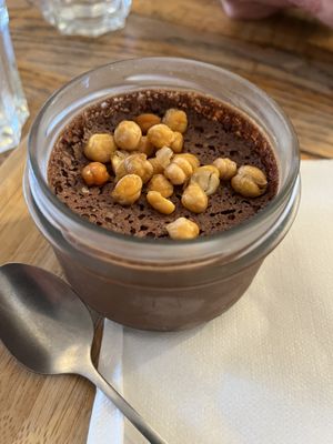 Choc'hummus
Mousse au chocolat à base d’aquataba maison - Pois chiches croustillants Belges  at Pois Chiche in Brussels