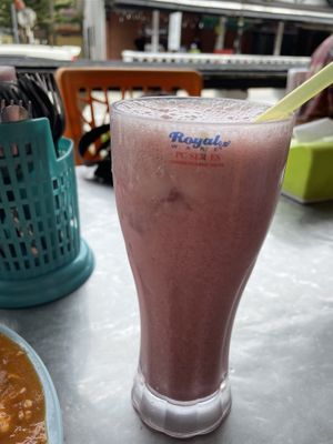 Strawberry lassi  at Sri Brinchang in Tanah Rata