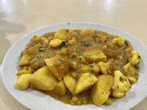 Potato and cauliflower curry   at Sri Brinchang in Tanah Rata