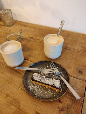 Veganes Snickers at gesund & süß in Cologne