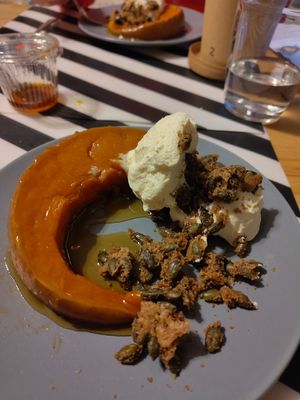  at Van Die Vegans in Hilversum