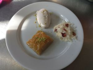 Dessert van het Suikerfeest at Van Die Vegans in Hilversum