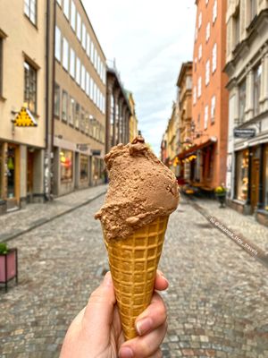 Vegan sunflower seed gelato! at StikkiNikki - Gamla Stan in Stockholm