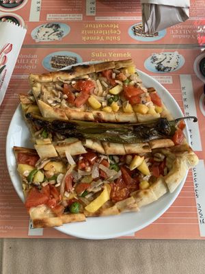 Vegan pide at Zümrüt Pide Salonu in Kusadasi
