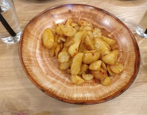 home fires,
potatoes in sweet chili sauce at Yamiz in Afula