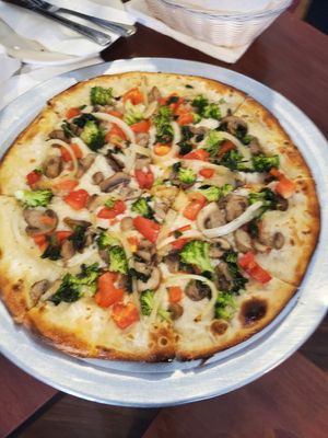 Veggie lover pizza at Mrs.Robino's in Wilmington