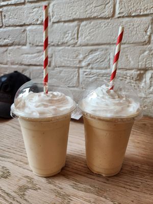 vanilla and lotus at Crêpeaffaire in Leeds