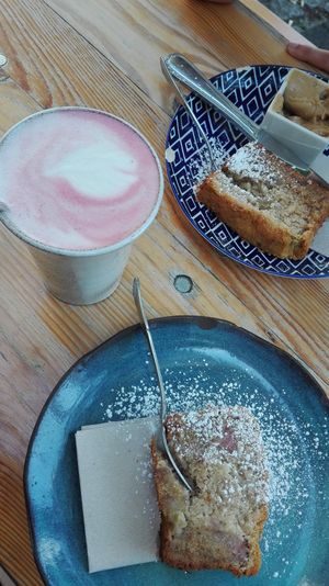 Banana bread and pink beetroot latte at Lina's Coffee in Dusseldorf